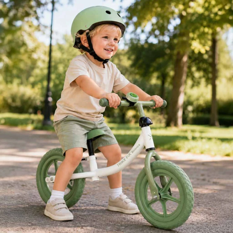 Rowerek biegowy Trike Fix Balance z dzwonkiem zielony